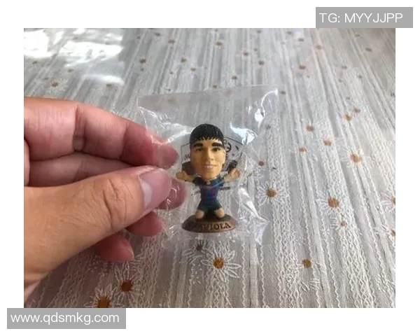 足球明星人偶钩织教程打造个性化球迷收藏品的创意之旅